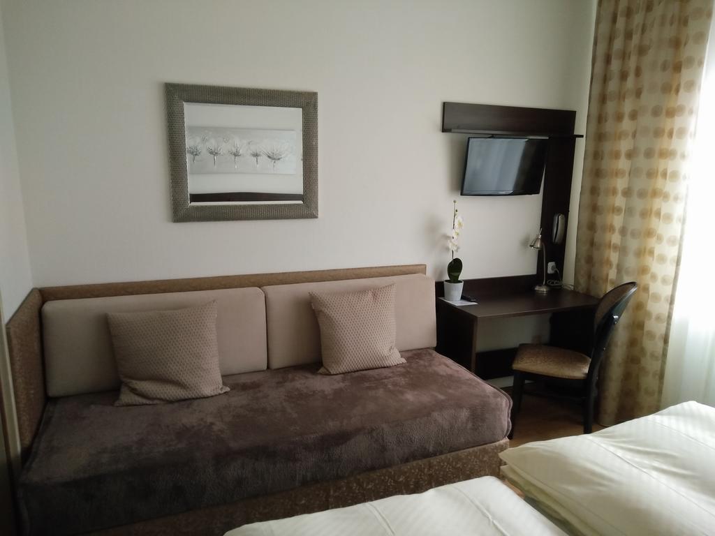 Hotel Alfa นอยอีเซินบวร์ก ห้อง รูปภาพ